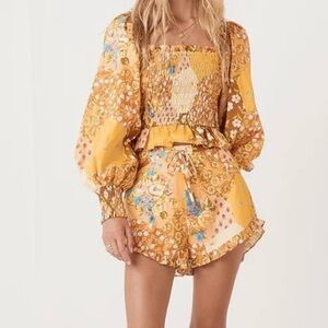 NWT Spell Freda shorts Amber Medium